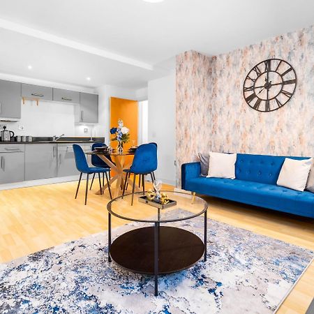 Luxury Sea Blue-Birmingham Central Apartment Bagian luar foto